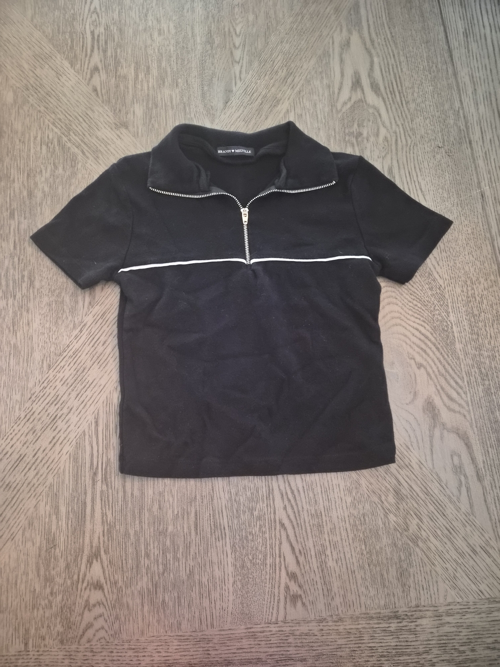 Brandy Melville Black Short Sleeve Zip-Front Crop Top with White Trim